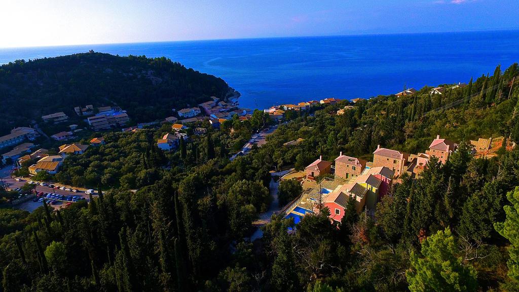 View Áyios Nikítas
